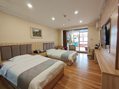 轻住·悦享酒店(唐山玉田汽车站店)