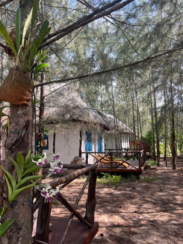 Dugong Bay - Làng Ẩm Thực & Sinh Thái - Eco & Seafood Village