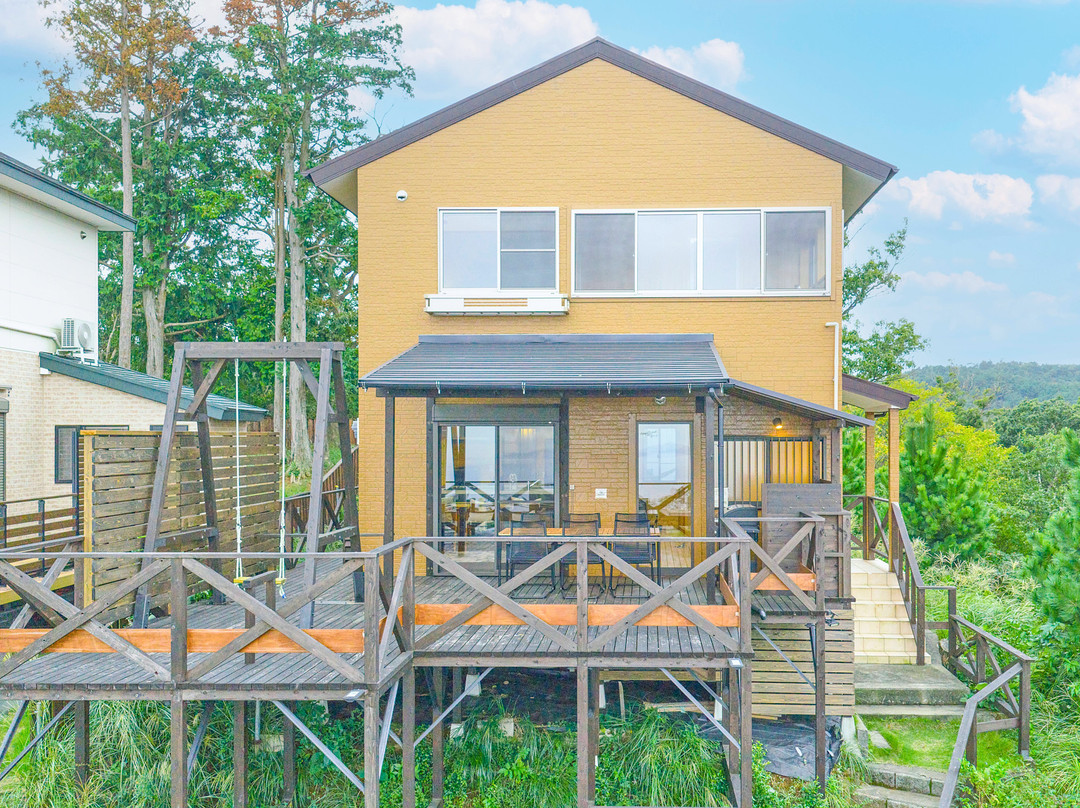 BBQ and sauna included | A high platform villa with a view of the sea and sky