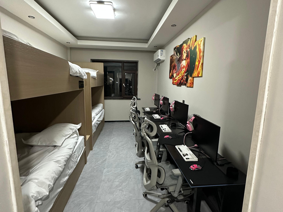 老可爱电竞酒店