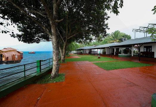 ILLIKKALAM Lakeside Cottages主图