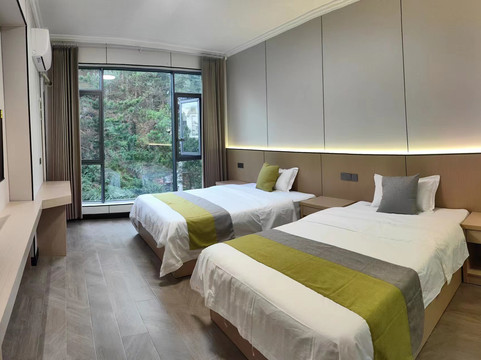 薄刀峰凌云山庄