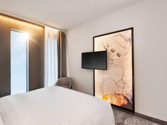 HYPERION Hotel München Room Type - Superior King Room