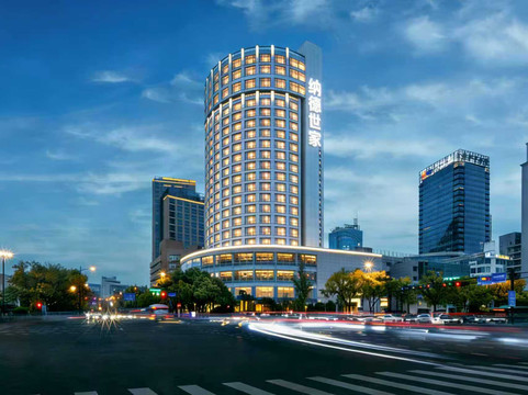 纳德大酒店主图