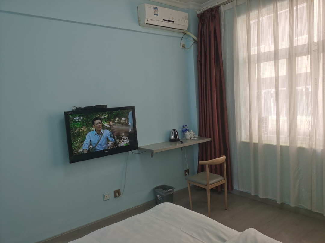 禄丰龙顺公寓酒店