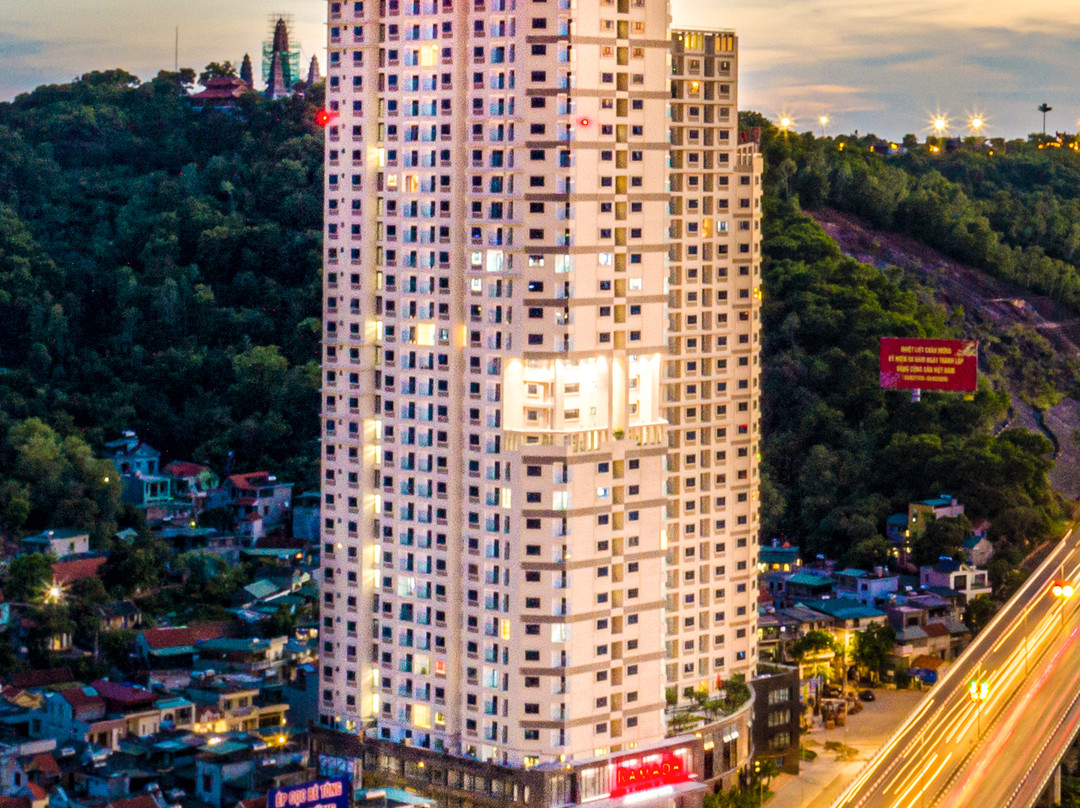 Ha Long City酒店住宿-Ramada Hotel & Suites by Wyndham Halong Bay View