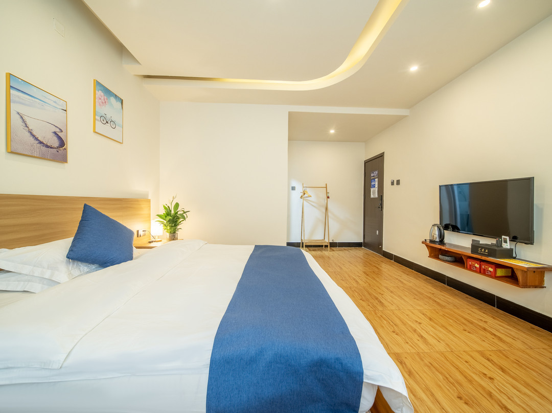 艾遇居（凤凰古城南华门店）主图