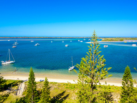 南斯脱布克岛酒店住宿-中庭度假村酒店