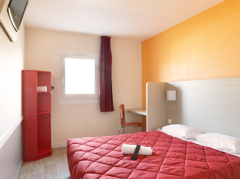 Amfroipret酒店住宿-莫伯日普瑞米尔经典酒店