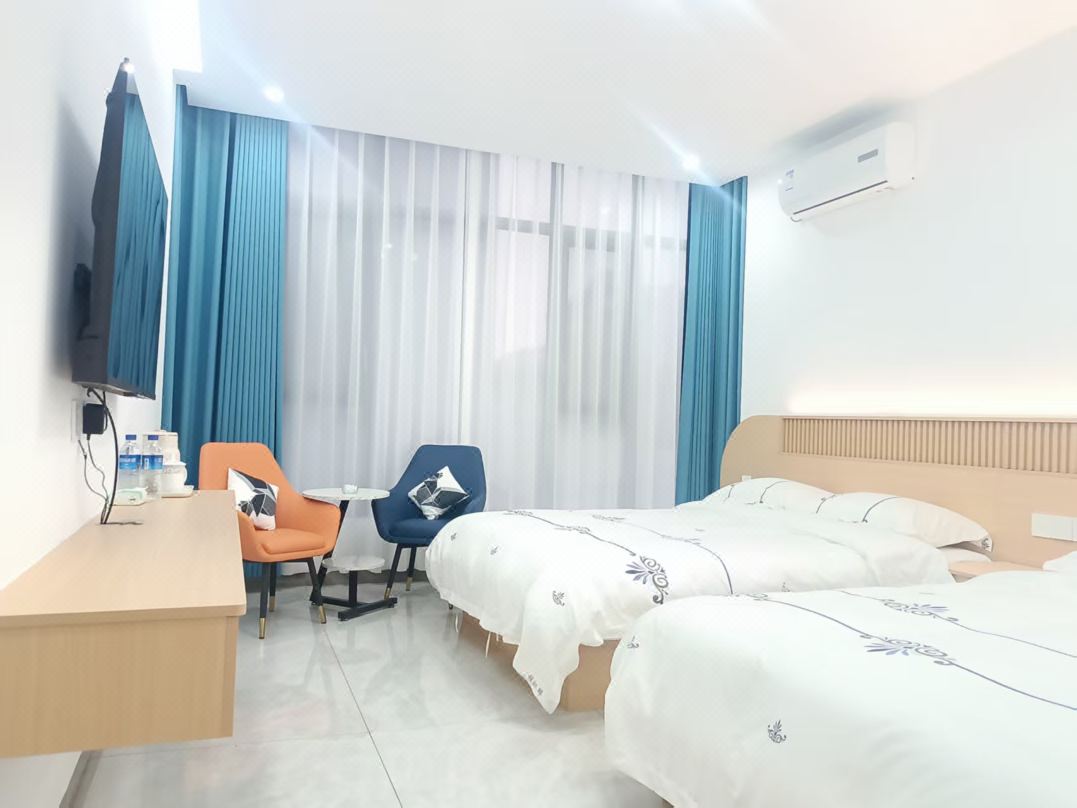 Fuxian Lake Guiji Xian Homestay