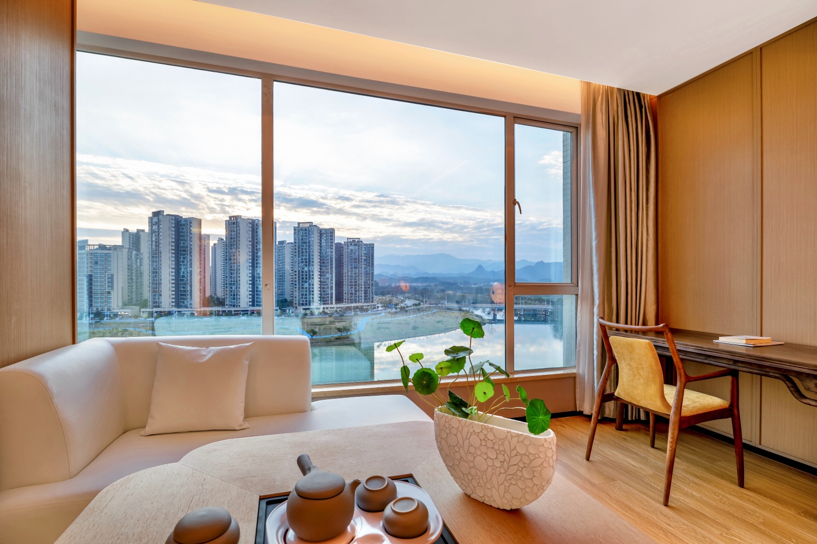 花园假日酒店（连州顺盈广场店）-官方