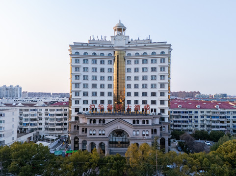 沪华国际大酒店（交大鹤庆路店）主图