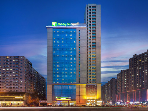 辽宁省酒店住宿-鞍山中心智选假日酒店