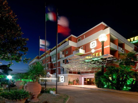 佛罗伦萨代尔塔酒店主图