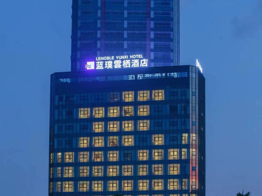 龙南蓝璞雲栖酒店