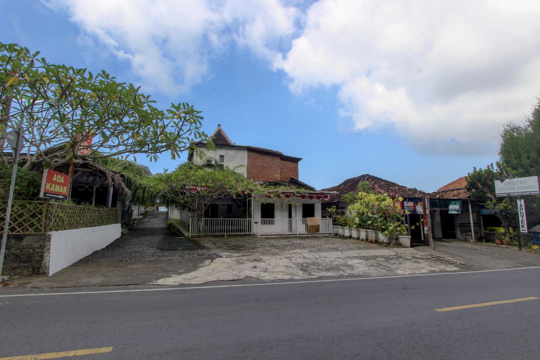 Hotel O near Parangtritis Beach formerly Paris Ocean