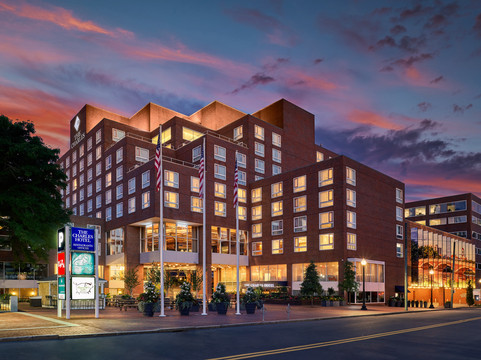 波士顿酒店住宿-查尔斯酒店