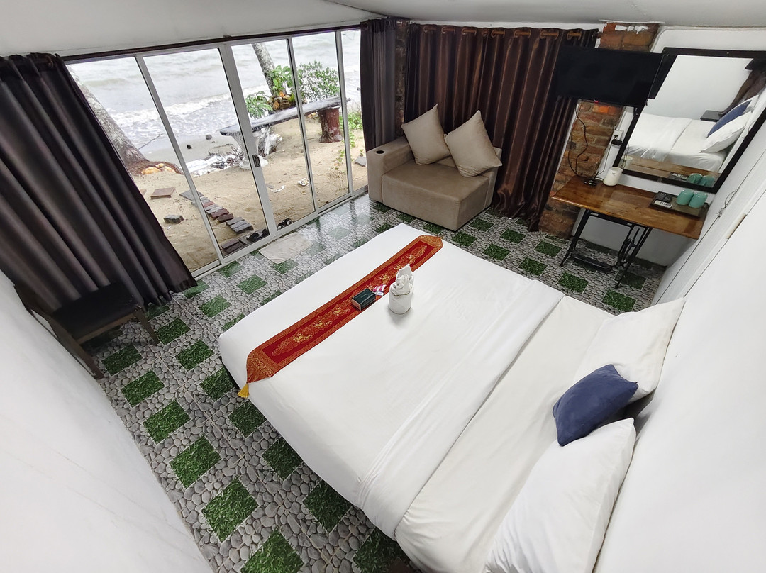 LAY BARA Seaview Retreat