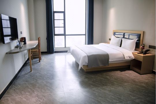 雲飛酒店（吉安縣立訊店）