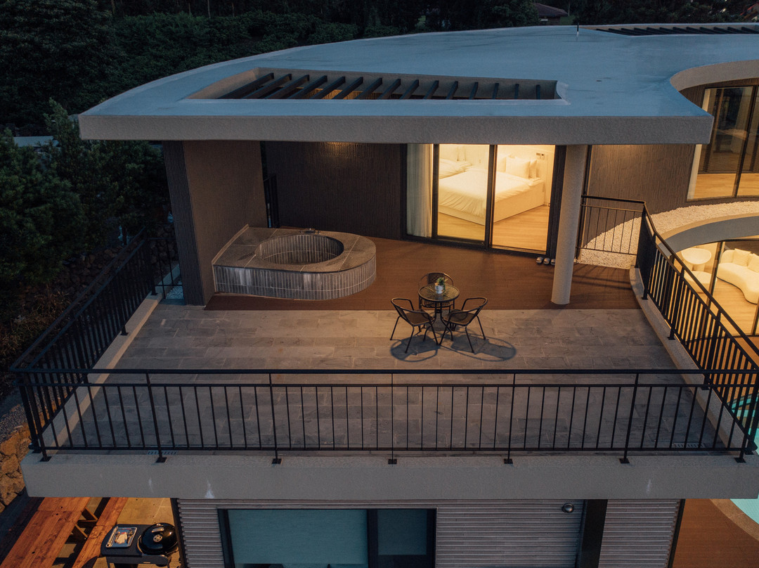 Luxury Villa in Jeju | Private Pool | Hot Tub
