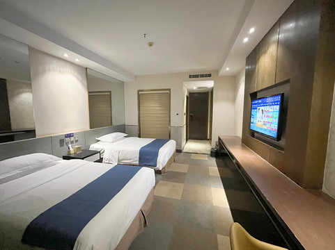 轻住·盛唐易舍酒店（韩城中环店）