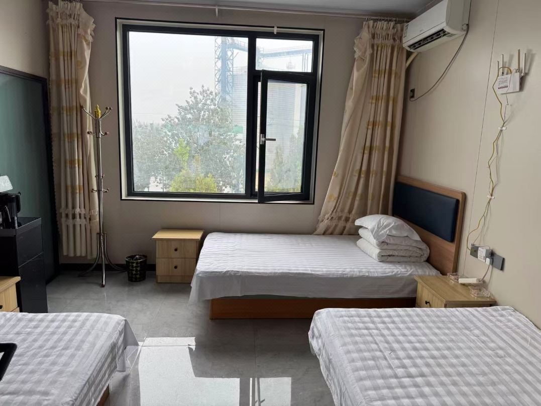 Dongfang Hotel