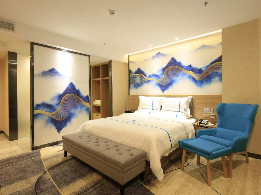 兰丽百合酒店（阳江东汇城店）