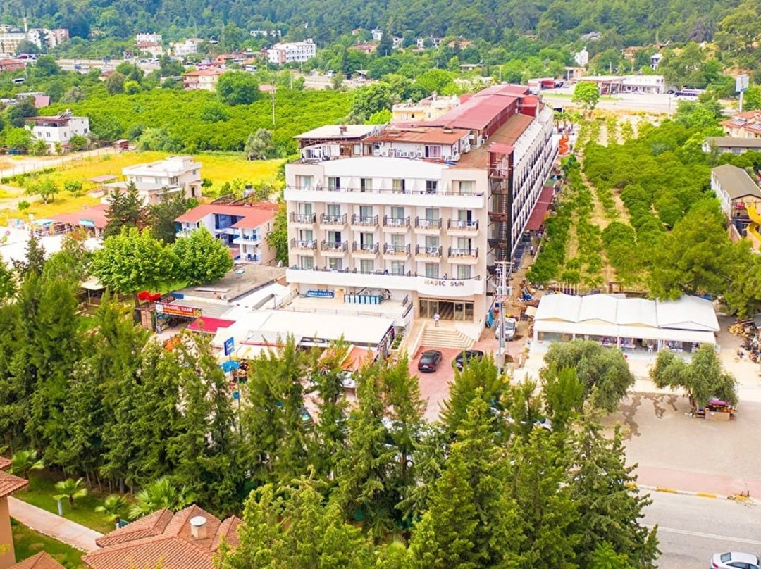 魔法太阳酒店