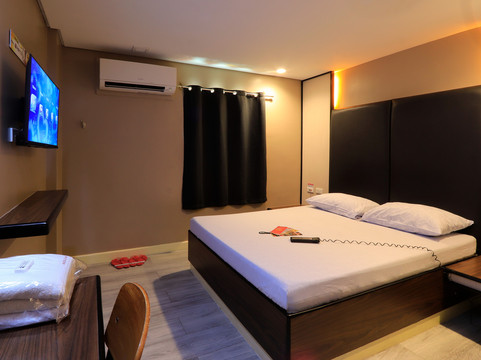 索格奥通用的特里亚斯酒店