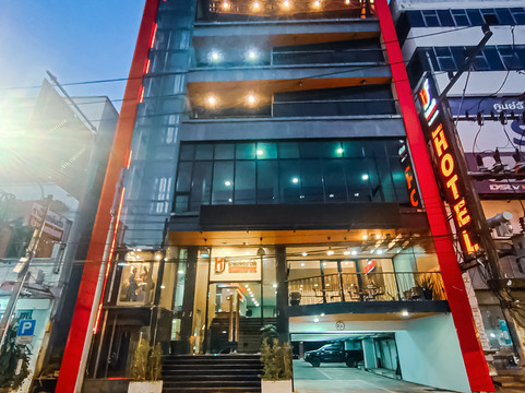 The Harbour Front Hotel