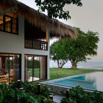 Mola-Mola Beachfront Villa by Yudee Assets