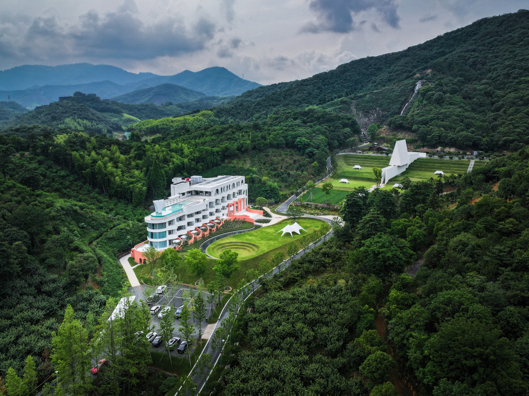 莫干山艾摩尔秘境酒店