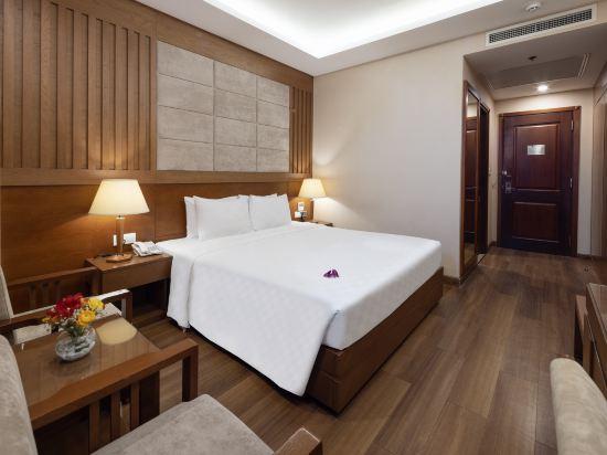 Eden Star Saigon Hotel Room Type - Premium Deluxe Double Non smoking Eden Star Saigon Hotel Room Type - Premium Deluxe Double Non smoking
