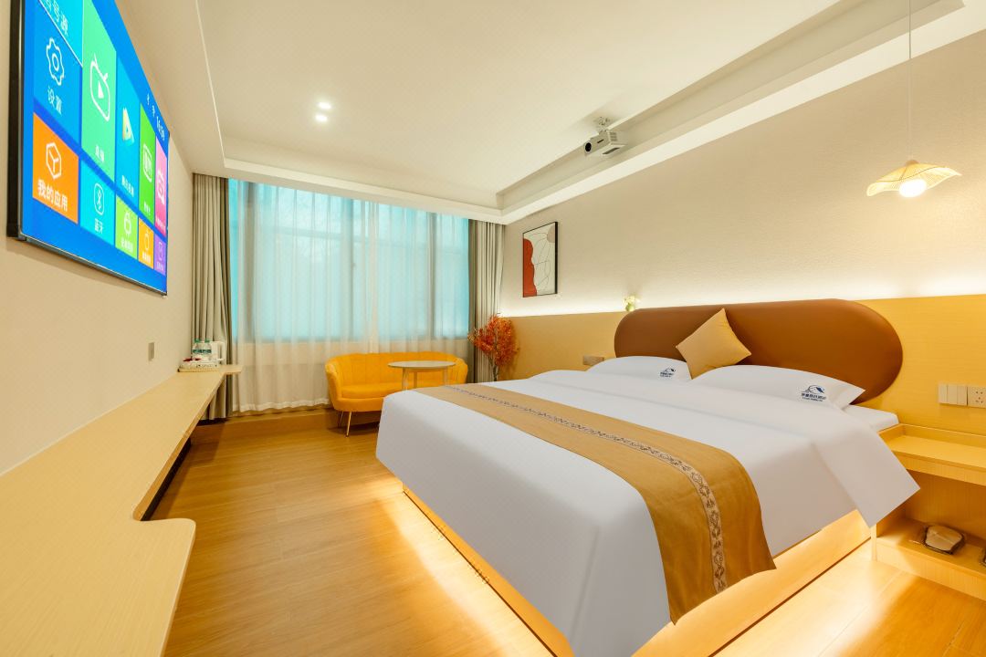 Roman Holiday Inn (Shop at Yongshu Road Metro Station in August 1st Place)