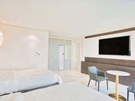 Boutique Villa De Aewol Room Type - Royal Tops 10 Suite