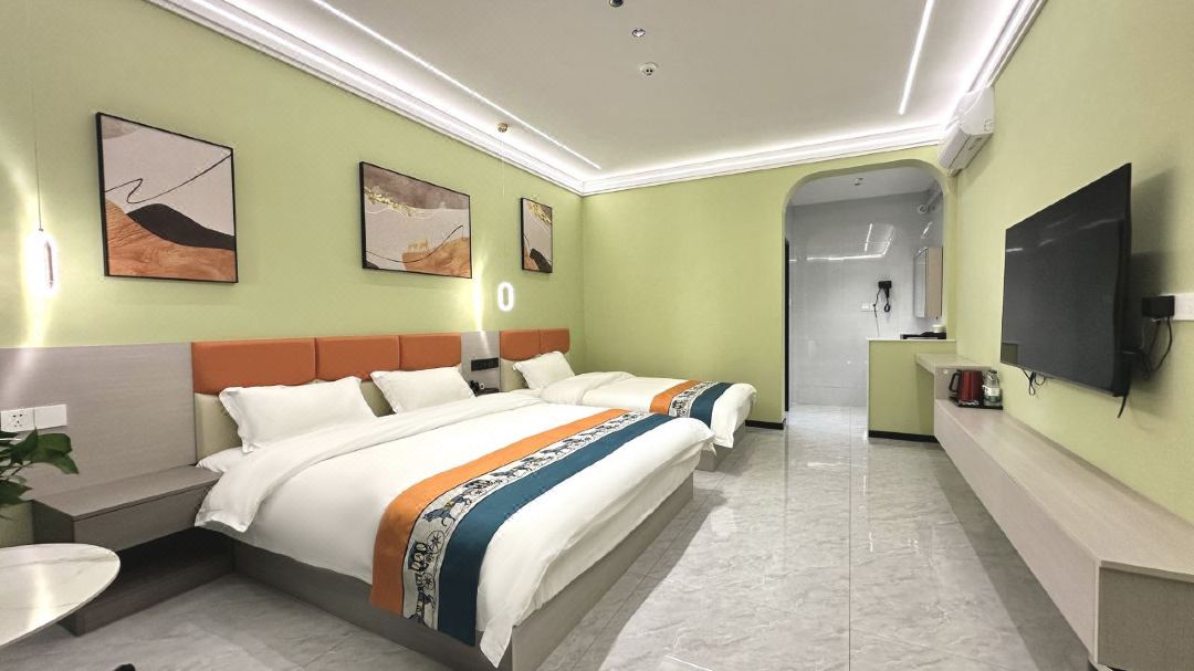 Nilka Yuanlin Station Homestay