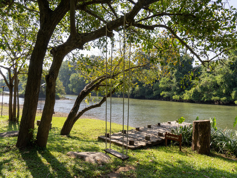 帽培酒店住宿-桂河光色度假酒店