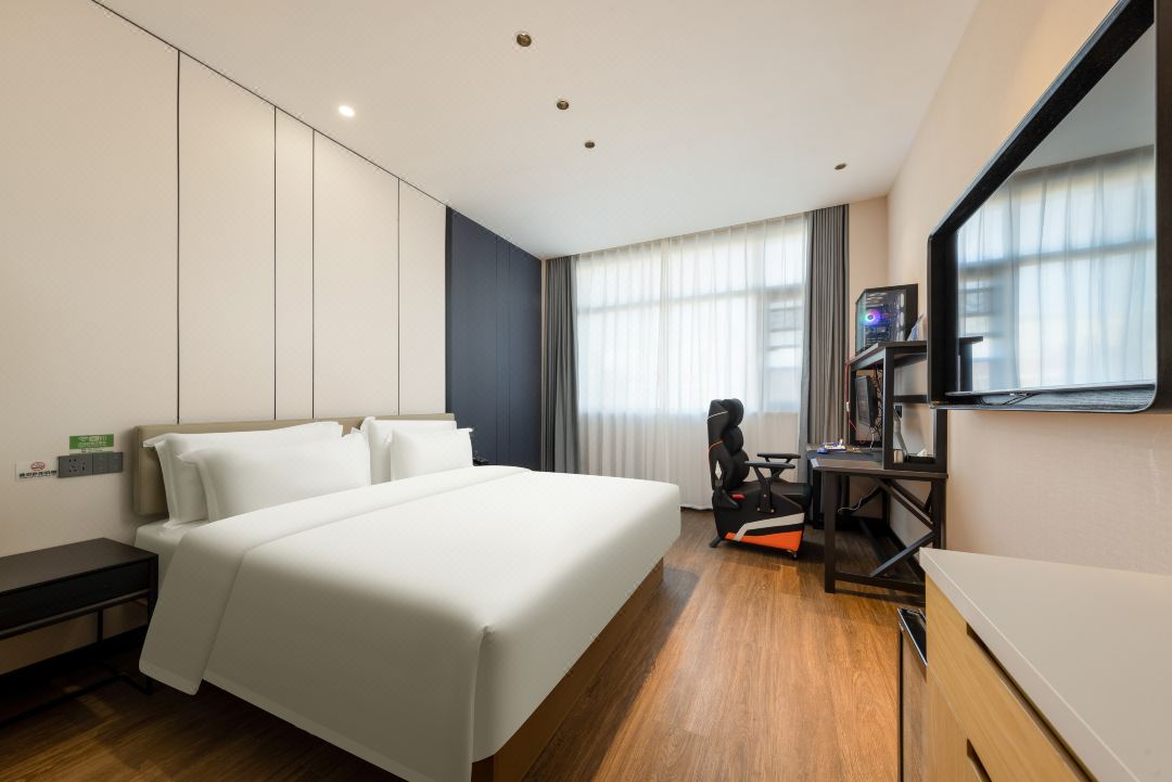 哥斯拉電競酒店（利港公園店）