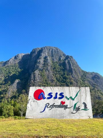 OASIS Vang Vieng Resort & Cafe