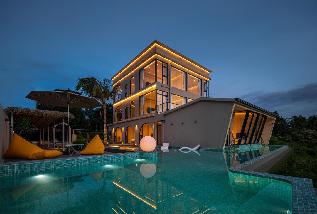 Footprint hotel