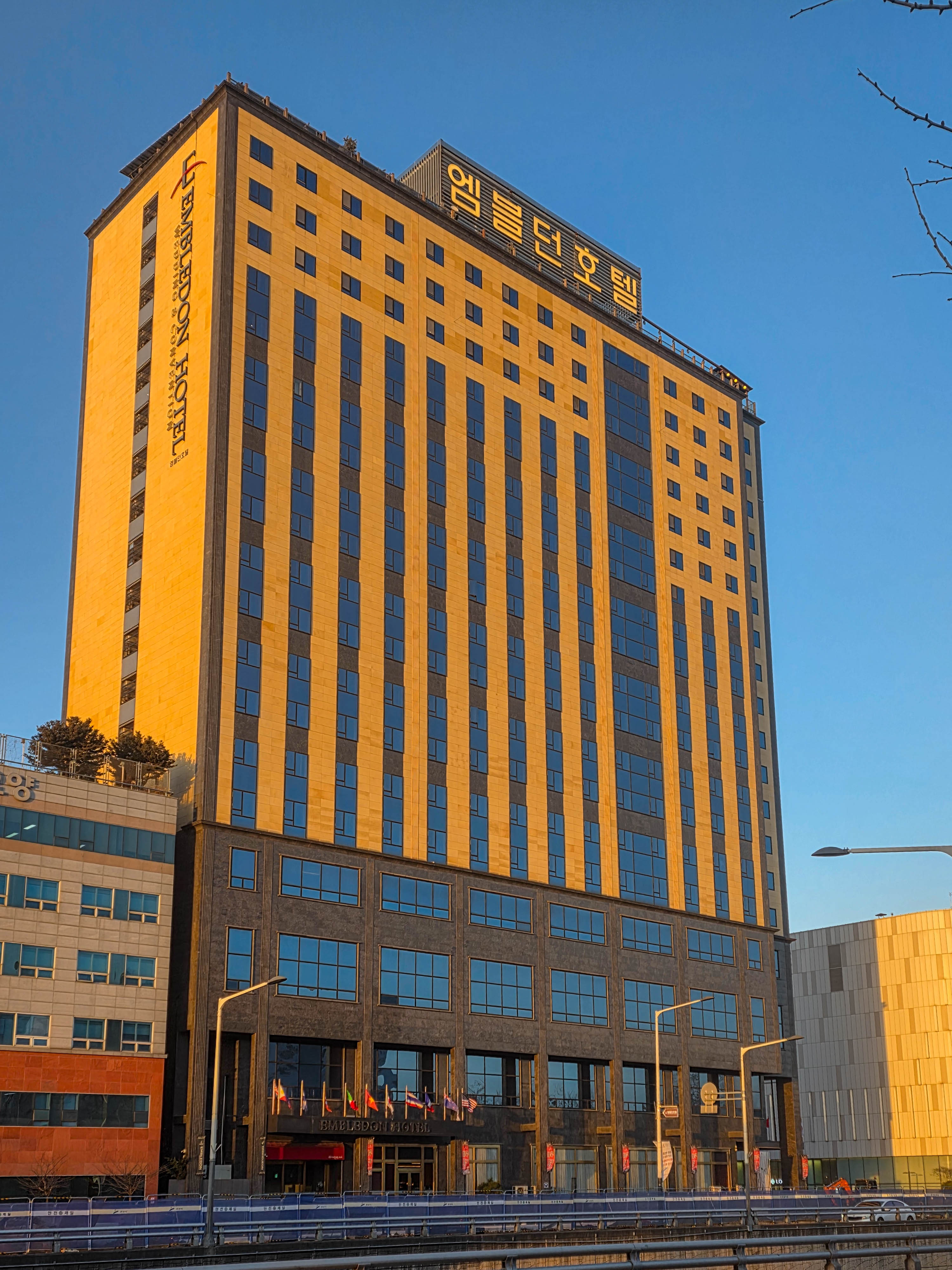 恩布尔顿酒店-官方