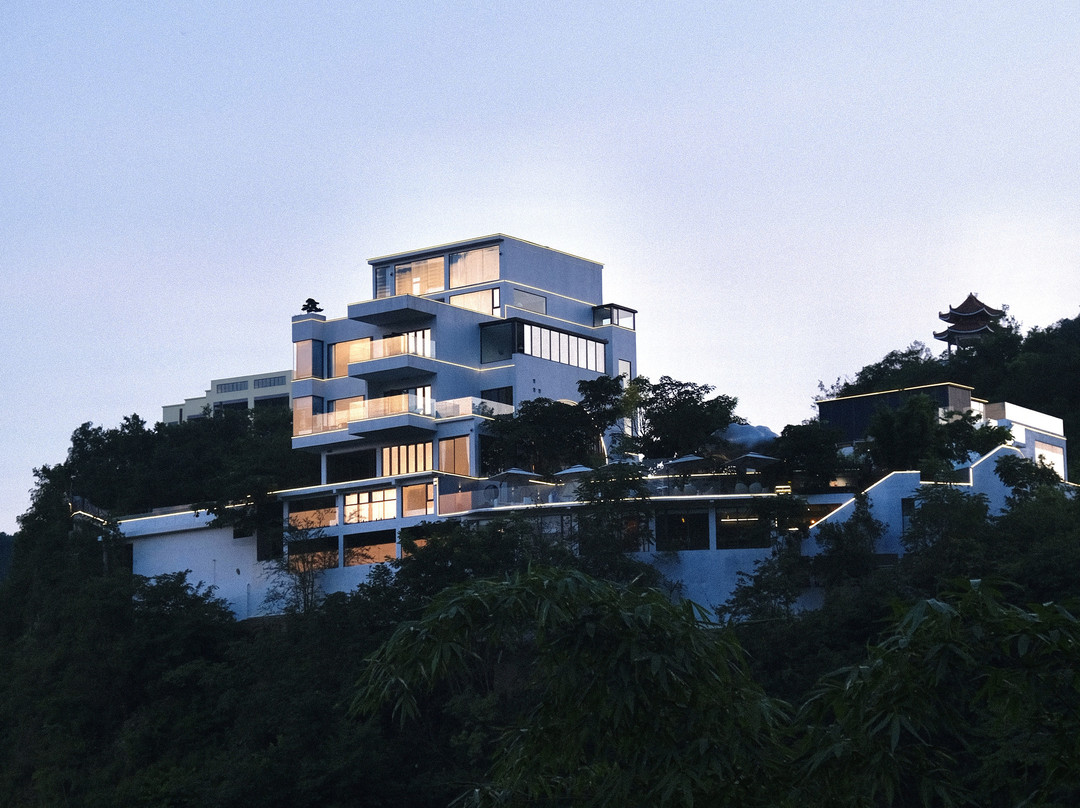 索也·山抹微云民宿