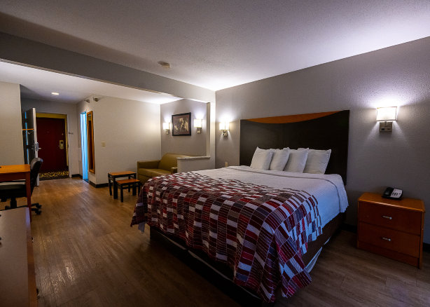 丹维尔红顶套房酒店-官方