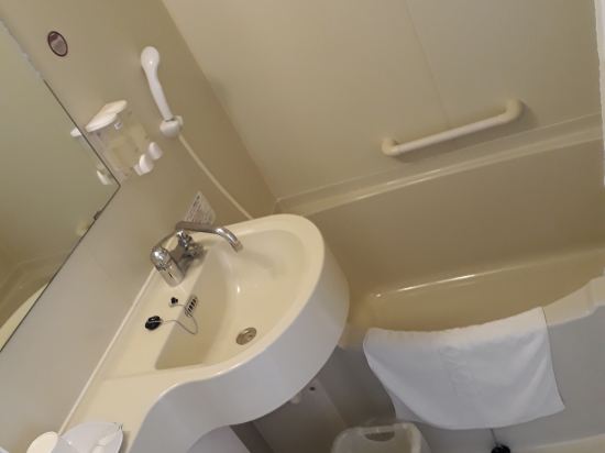 Toyoko Inn Cebu Room Type - Double - Smoking