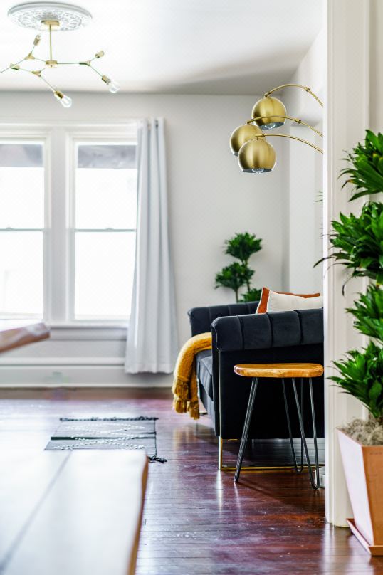 Prime Location - Over 4,500 Reviews - Parking