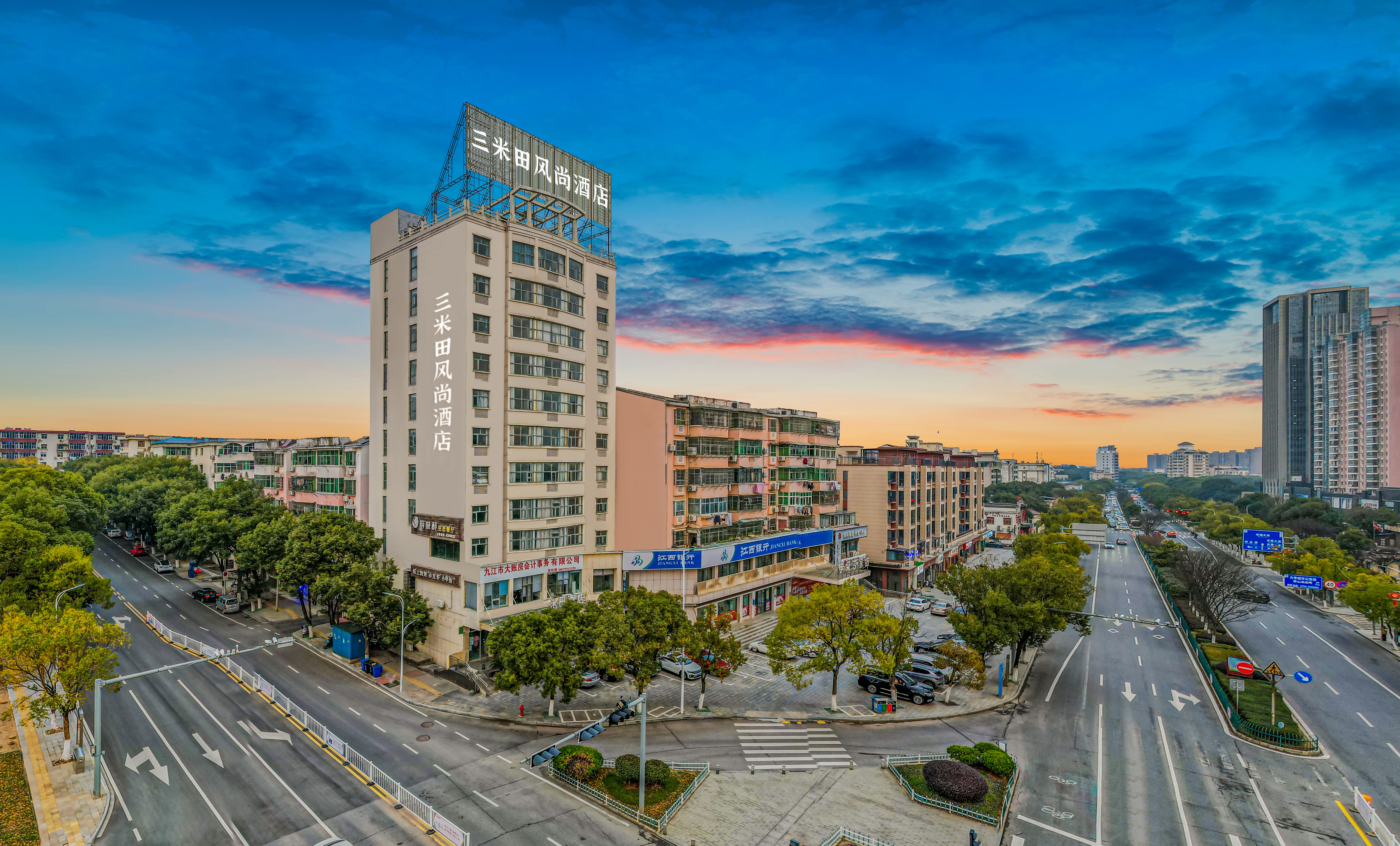 共青城三米田酒店（共青法院店）-官方