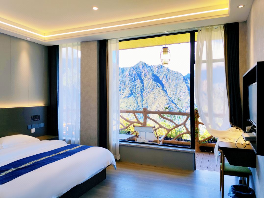 Mountain Homestay (Old Munden Village Shop)