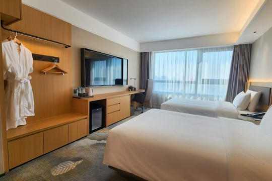 燕山大酒店主图