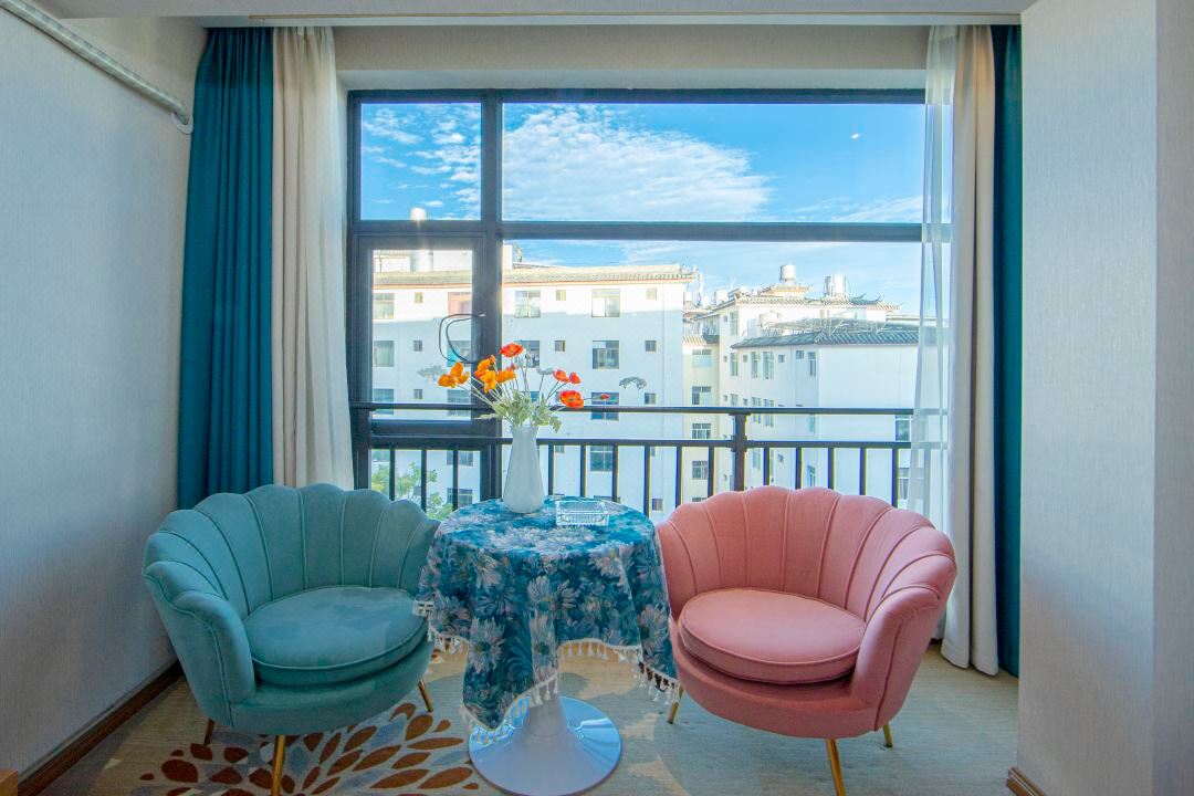 Zimo's Home Apartment (Fuxing Road Branch)