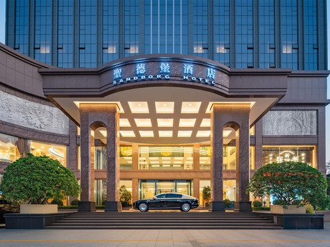 圣德堡酒店主图